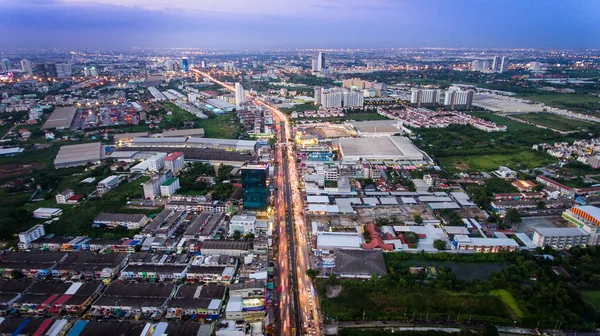 Letecký pohled na předměstí bangkok — Stock fotografie