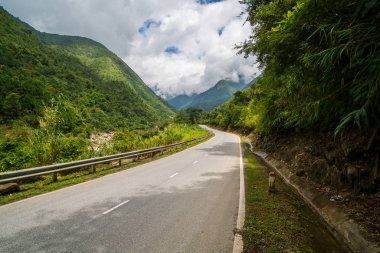 dağ yolu