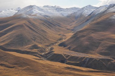 Dağ lake Tekapo çevresinde