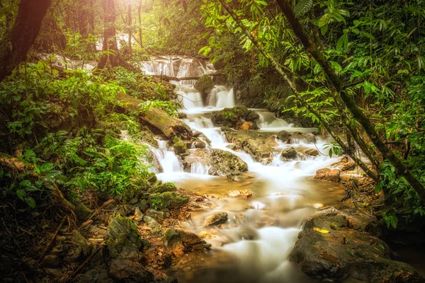 Waterfall in deep tropical jungle. — Stock Photo, Image