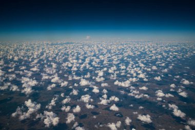 Dünya yüzeyinde uçaktan görüntülendi