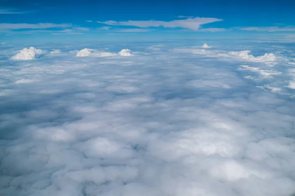 天空和云彩从飞机 — 图库照片