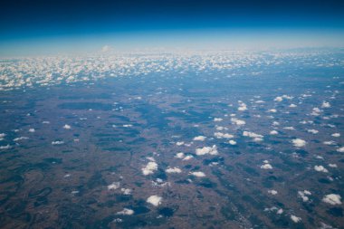 Dünya yüzeyinde uçaktan görüntülendi