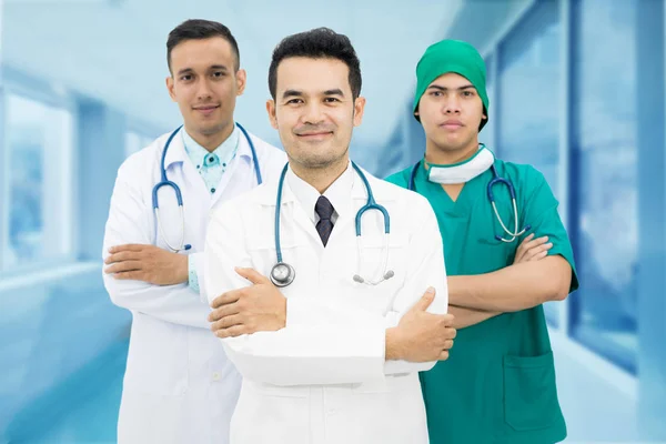Doctors group in hospital background. Selective focus. — Stock Photo, Image