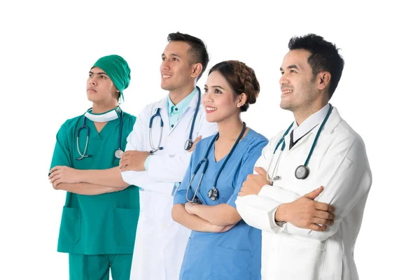 Doktorlar grubu, cerrah ve beyaz arka plan üzerinde izole hemşire — Stok fotoğraf