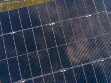 Havadan görünümü Güneş Çiftliği, güneş panelleri