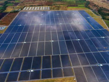 Havadan görünümü Güneş Çiftliği, güneş panelleri