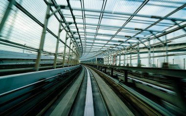 Tren hareket bulanıklığı ile şehir içi raylı sistem devam