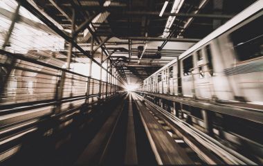 Tren hareket bulanıklığı ile şehir içi raylı sistem devam