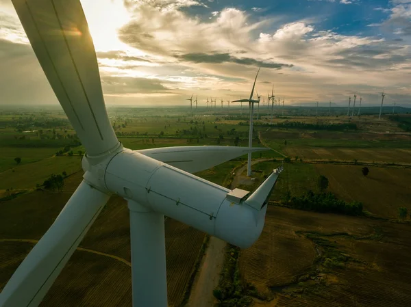 Ветряная турбина, концепция энергии ветра . — стоковое фото