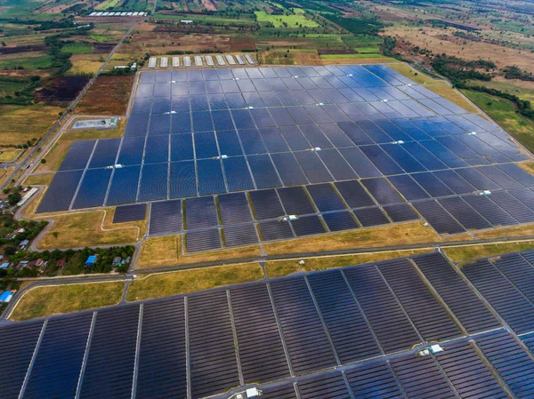 Vista aérea Granja Solar, Paneles solares —  Fotos de Stock