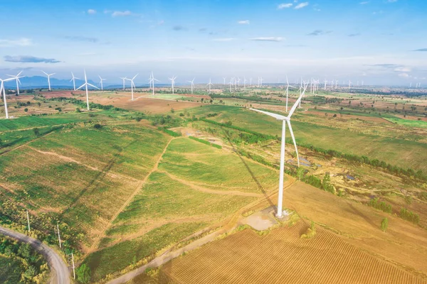 Turbina eólica, conceito de energia eólica . — Fotografia de Stock