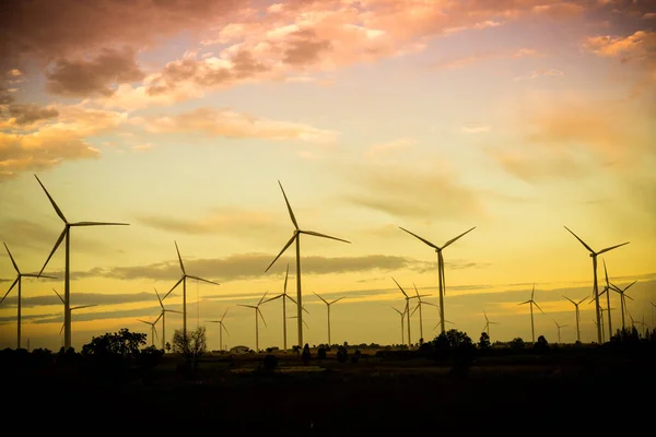 Windkraftpark, Windenergiekonzept. — Stockfoto