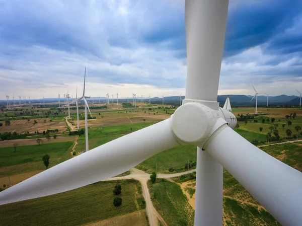 Turbina eólica, conceito de energia eólica . — Fotografia de Stock