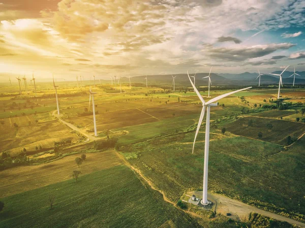 Turbina eólica, conceito de energia eólica . — Fotografia de Stock
