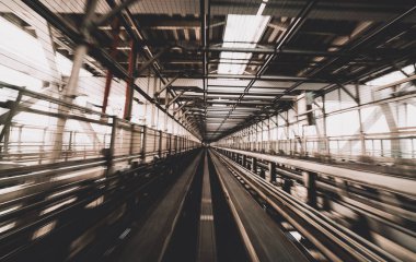 Tren hareket bulanıklığı ile şehir içi raylı sistem devam