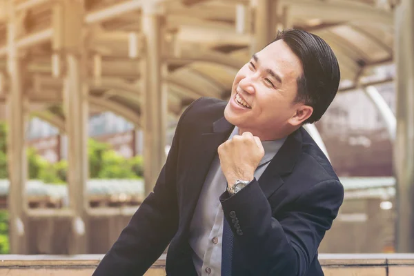 Homem de negócios feliz, sucesso de negócios — Fotografia de Stock