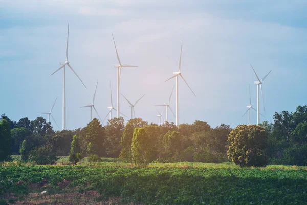 Turbinen vindkraftpark, vind energikoncept. — Stockfoto