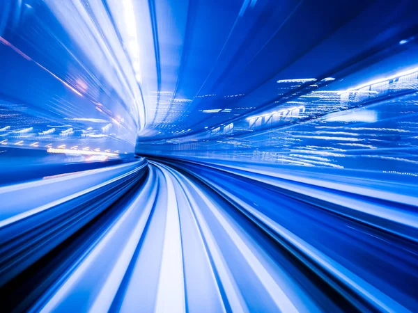 Hareket Bulanıklığı tren şehir demiryolu tüneli içinde hareket.