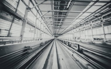 Tren hareket bulanıklığı ile şehir içi raylı sistem devam