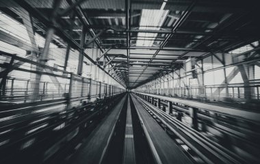 Tren hareket bulanıklığı ile şehir içi raylı sistem devam