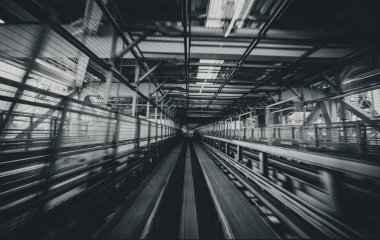 Tren hareket bulanıklığı ile şehir içi raylı sistem devam