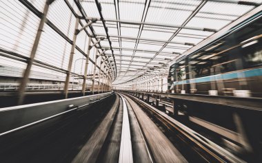 Tren hareket bulanıklığı ile şehir içi raylı sistem devam