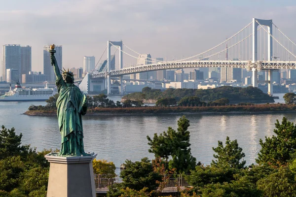 Tokyo y Rainbow Bridge en Japón —  Fotos de Stock