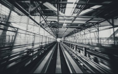 Tren hareket bulanıklığı ile şehir içi raylı sistem devam