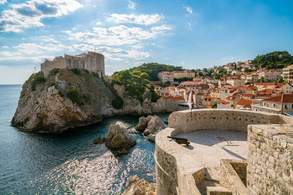 Fort Lovrijenac és fala Dubrovnik, Horvátország. — Stock Fotó
