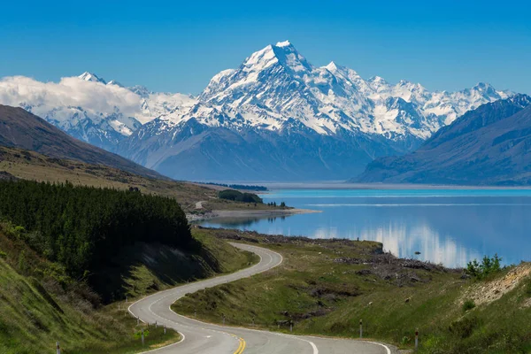 Estrada para Mount Cook, Nova Zelândia — Fotografia de Stock