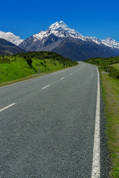 Strada per Mt Cook, Nuova Zelanda . — Foto Stock