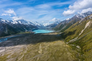 Yeni Zelanda Dağları'nın havadan görünümü.