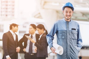 Gruba mühendis ve iş