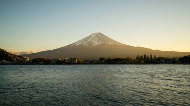 Gün batımı alacakaranlık, MT Fuji Japonya.