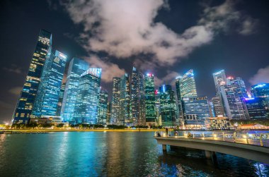 Marina Bay Singapur manzarası, gece