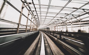 Tren hareket bulanıklığı ile şehir içi raylı sistem devam