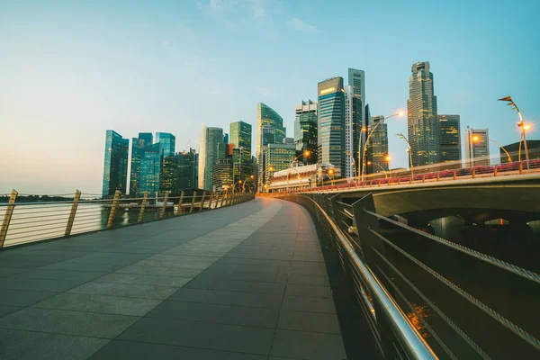 Distrito Central de Negócios de Singapura Skyline em Blue Hour — Fotografia de Stock