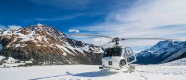 Helikopter kar dağda iniş