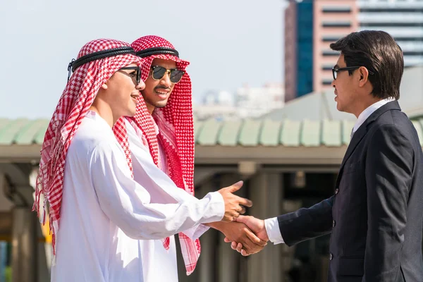 Arapça, Asya, Meksika iş adamları iş toplantısı