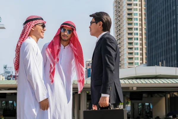 Arapça, Asya, Meksika iş adamları iş toplantısı