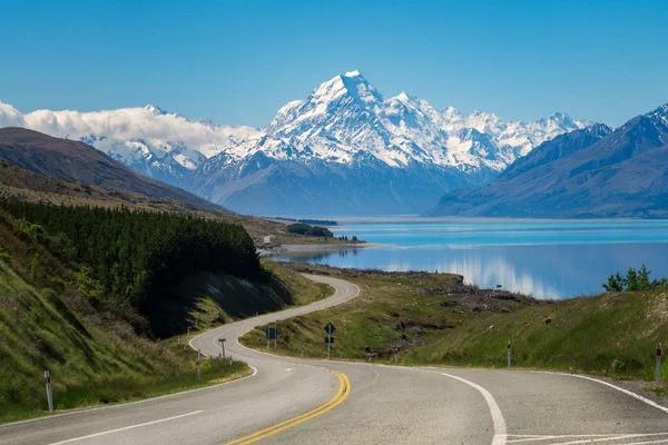 Estrada para Mount Cook, Nova Zelândia — Fotografia de Stock