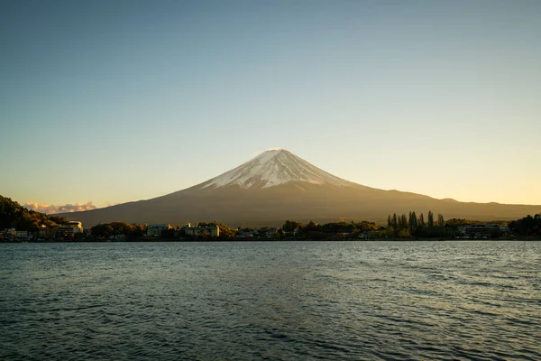 Gün batımı alacakaranlık, MT Fuji Japonya.