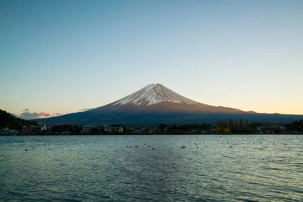 Gün batımı alacakaranlık, MT Fuji Japonya.