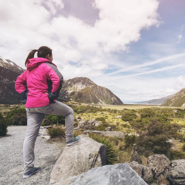 Vahşi manzara seyahat kadın Gezgin