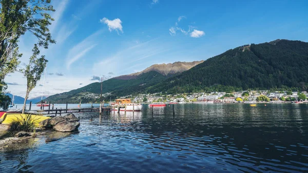 Lakefront z miasta Queenstown, Nowa Zelandia — Zdjęcie stockowe