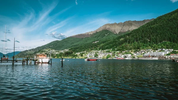 Lakefront z miasta Queenstown, Nowa Zelandia — Zdjęcie stockowe