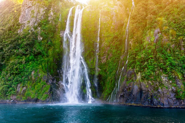 Stirling Falls at Milford Sound in New Zealand — Stock Photo, Image