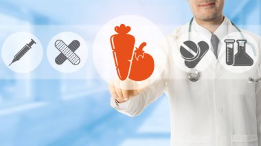 Doktor noktalarda yaş sebze, meyve ve sağlıklı gıda