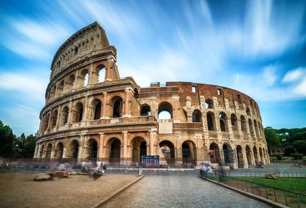 Koloseum w Rzymie - Shot długich ekspozycji — Zdjęcie stockowe